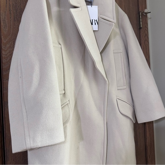 Zara Oversized Vanilla Cream Coat - Picture 7 of 12